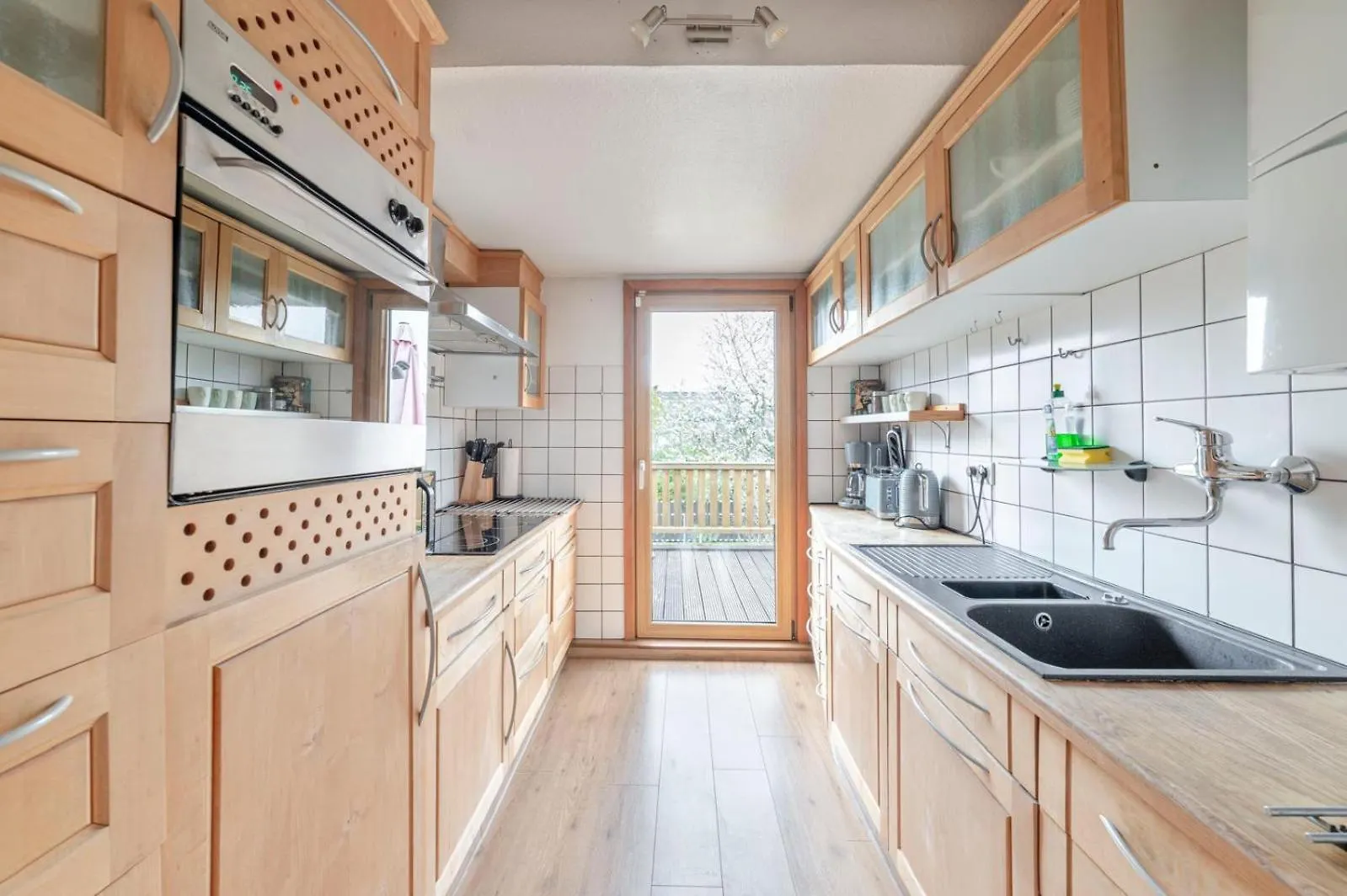 Cozy Villa With Garden, Balcony And Parking Area In Duesseldorf Apartment Düsseldorf