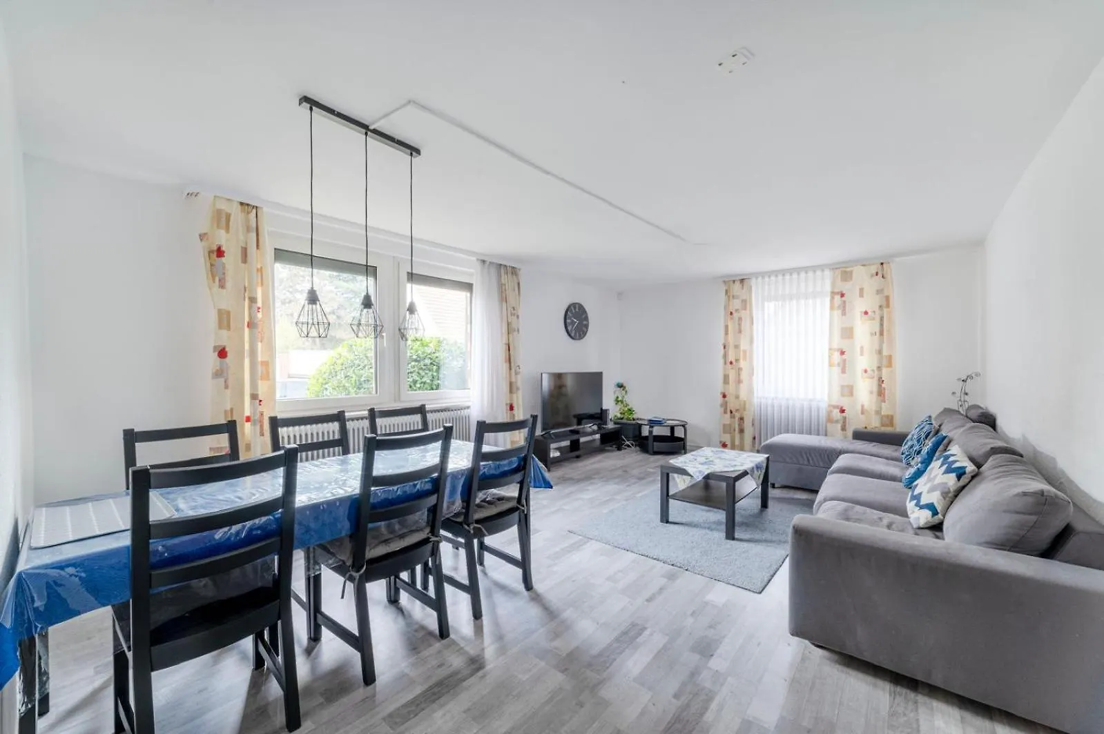 Cozy Villa With Garden, Balcony And Parking Area In Duesseldorf Düsseldorf